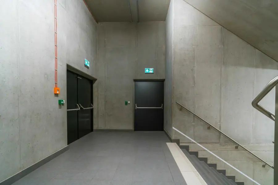 Normgerechte Installation und Integration von Alarmanlagen in den Brandschutz