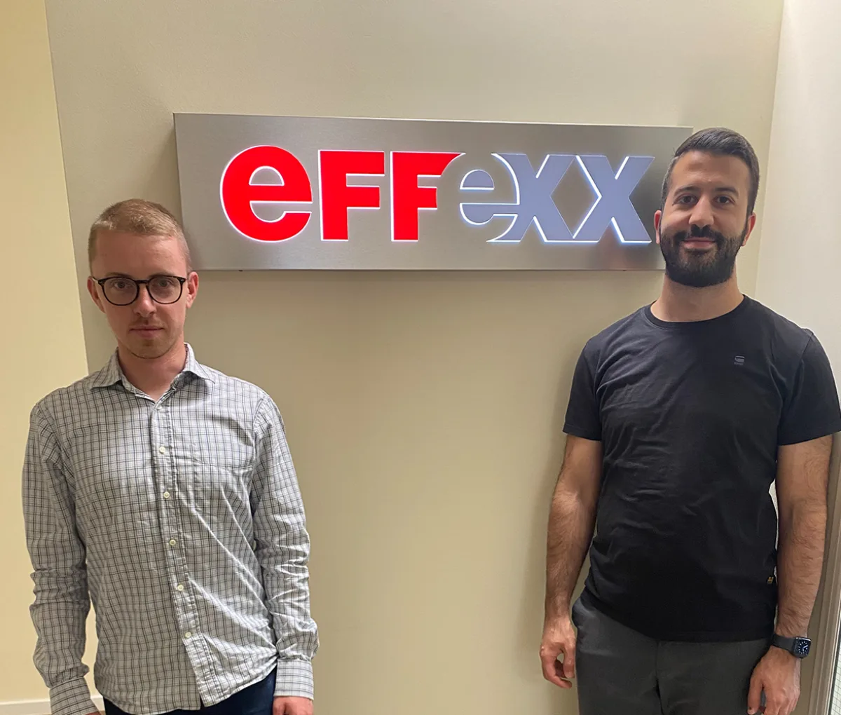 effexx-Mitarbeiter Tim Münker (links) und Ferhat Kaya (rechts).